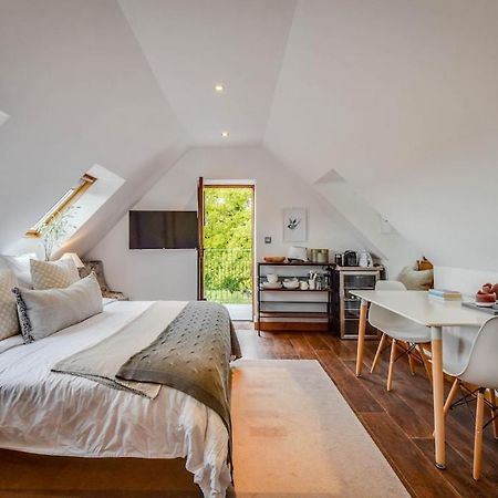 The Lookout At Cloatley Meadow Apartment Hankerton Екстериор снимка