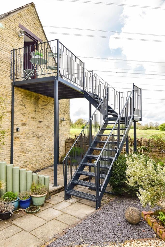 The Lookout At Cloatley Meadow Apartment Hankerton Екстериор снимка
